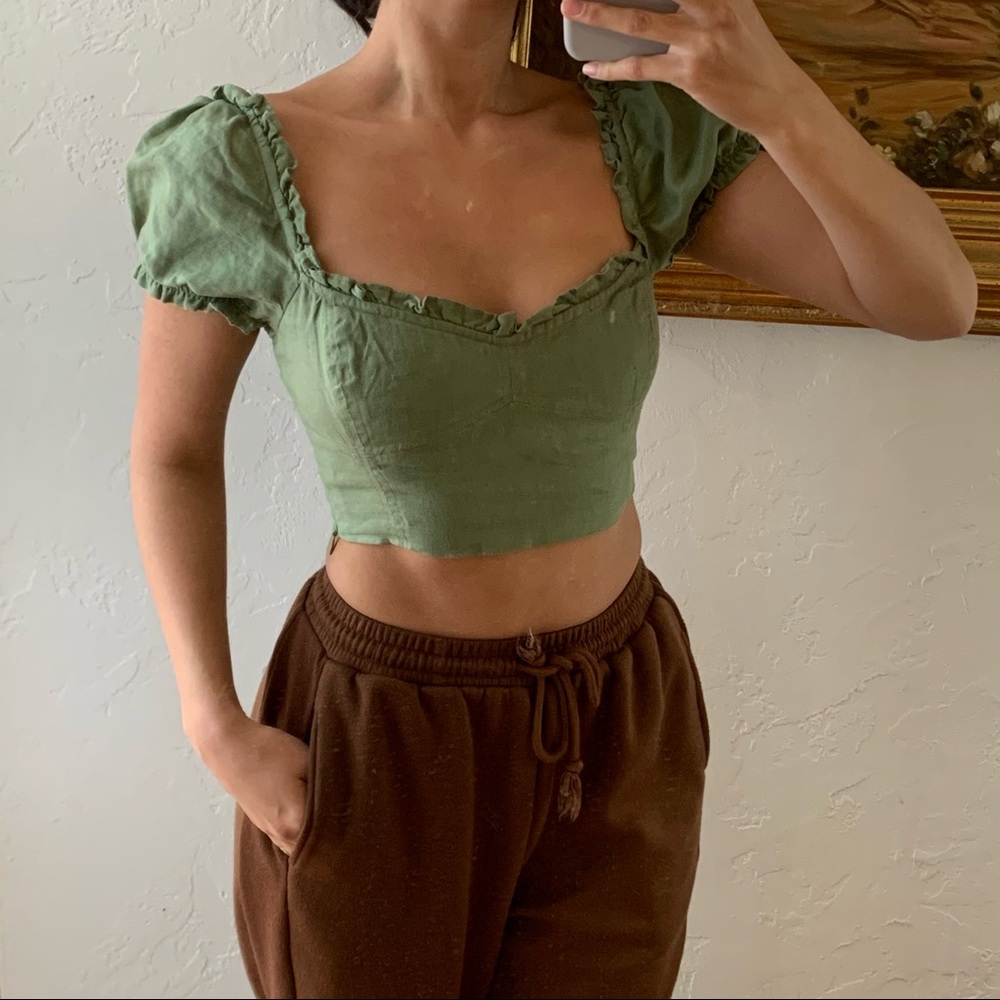 Aritzia Wilfred crop top